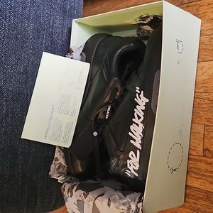 OUT OF OFFICE WALKING CALF BLACK WHITE OFF-WHITE Sneakers